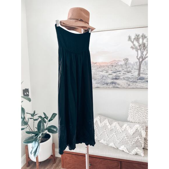 Living in the Moment Smocked strapless minimalist flowy boho maxi dress - Picture 4 of 5